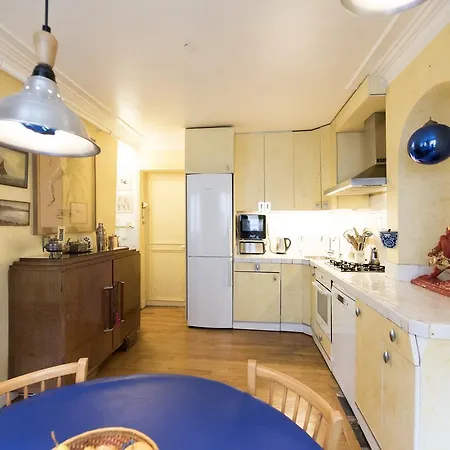 Veeve - Place De La Republique Hideaway Appartement